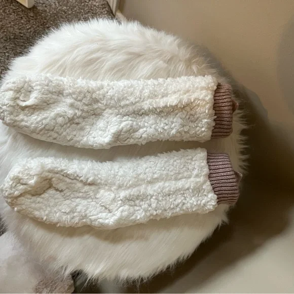 Pink Cable Knit Socks - Picture 4 of 4